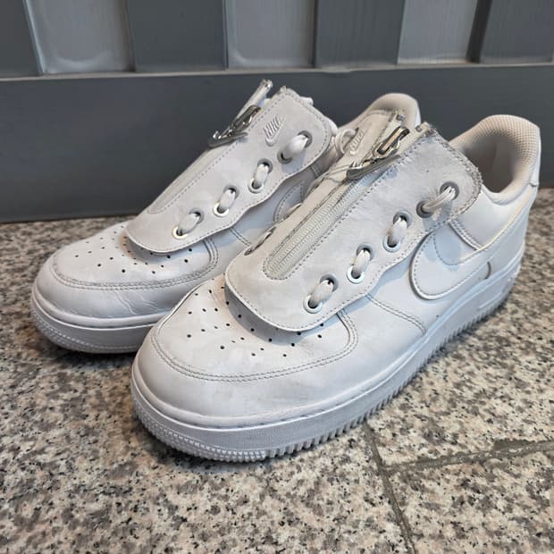 나이키 에어 포스 1 로우 슈라우드 275