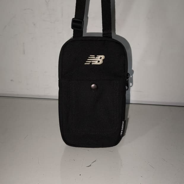 뉴발란스 핸드폰 미니크로스백