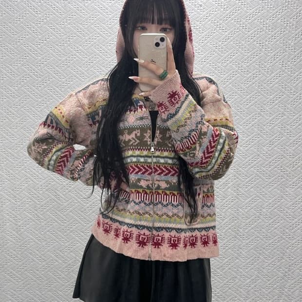 오일릴리 모리 코지 노르딕 딸기우유 니트 후드 가디건 105 C09415