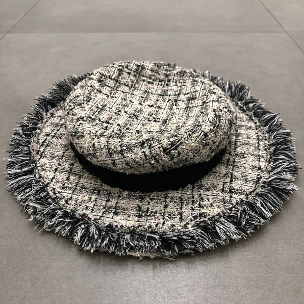 eugenia kim 뉴욕 미국 usa 트위드햇 샤넬스타일 턱끈 모자