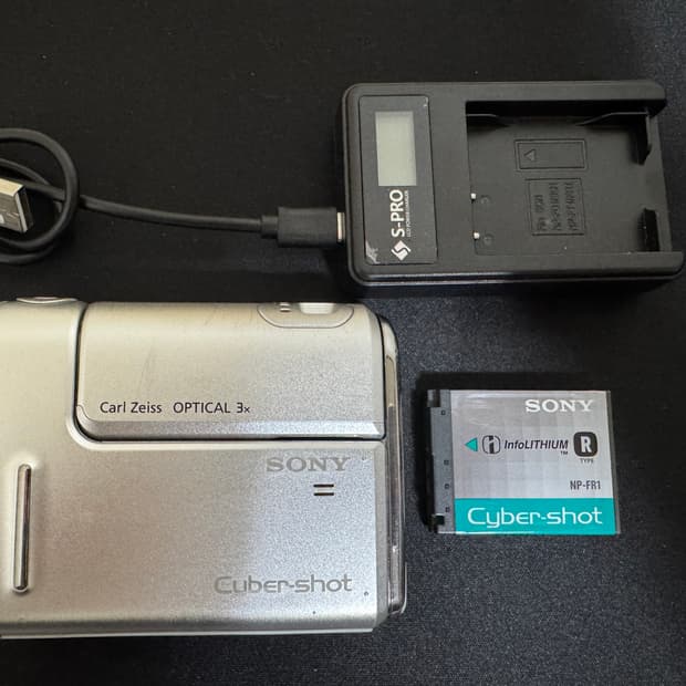 소니 사이버샷 DSC-F88 디카