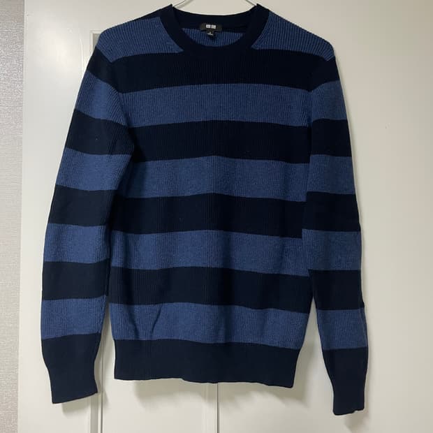 유니클로 스트라이프 니트