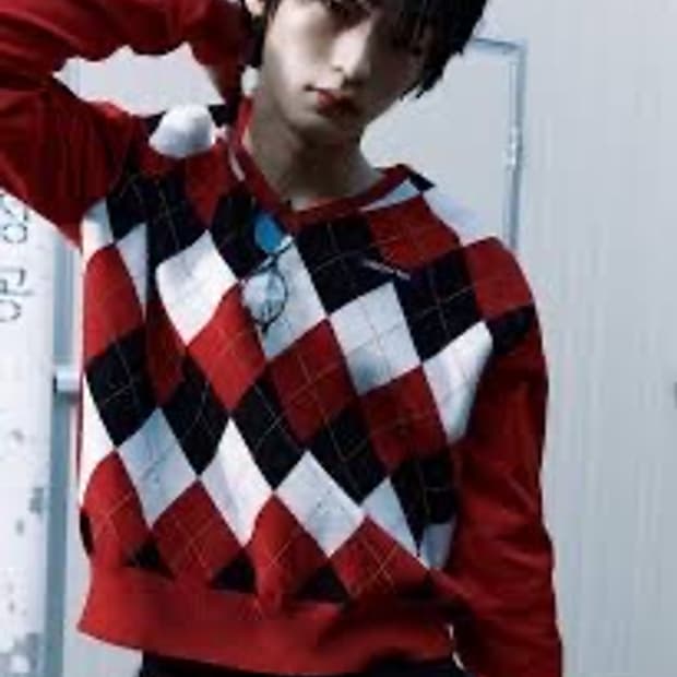 레씨토 argyle v-neck knit red