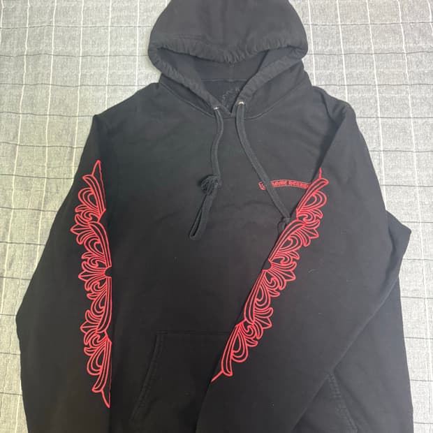 크롬하츠 홀스슈 플로랄 레드후드 XL 고무나염재질 희귀매물 판매