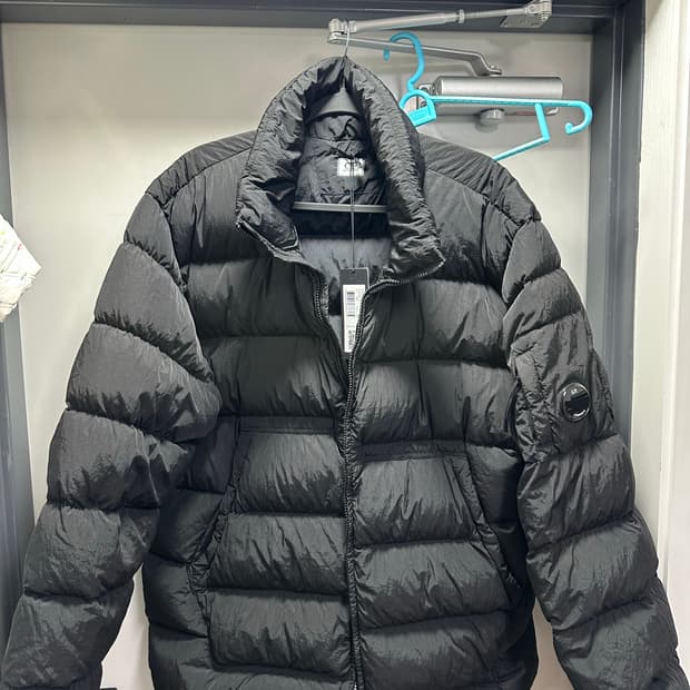 CP컴퍼니 24fw 크롬R 패딩 블랙 54 XXL (크림구매 1회착)