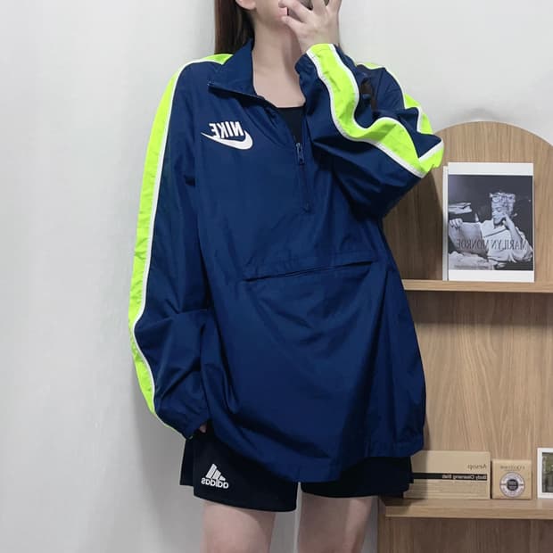 [정품] 나이키 네이비 형광 포인트 반집업 바람막이 [ L ]