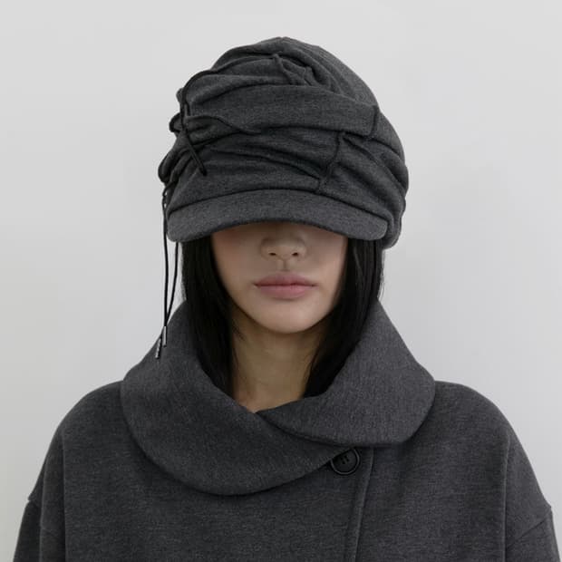 Soi Draped Cap (CHARCOAL)