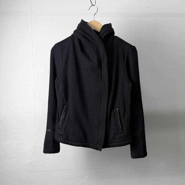 JPN 오프셋 커브드 후드 집업