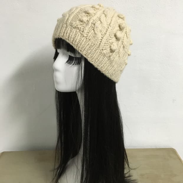 pom pom cable knit beanie