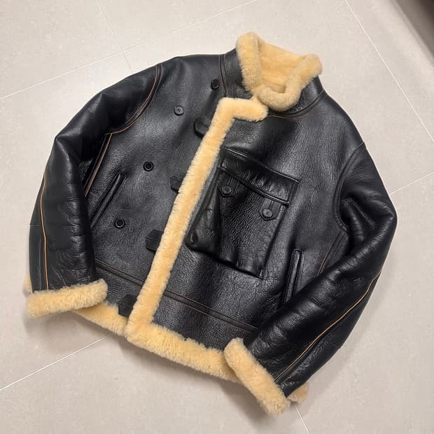 이스트로그 변요한 모터사이클 무스탕 M