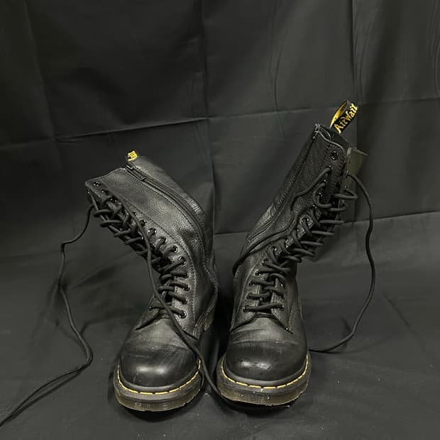 닥터마틴 14홀 230mm