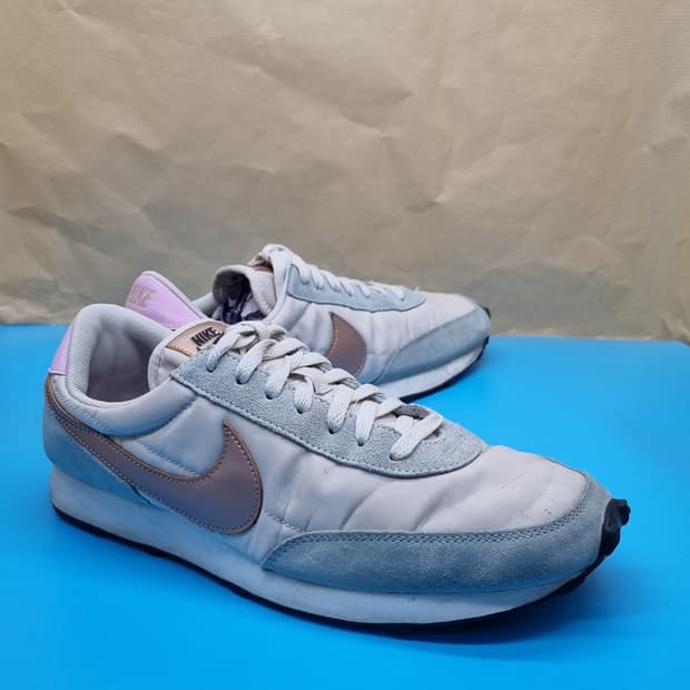 나이키 데이브레이크 메탈골드 운동화285