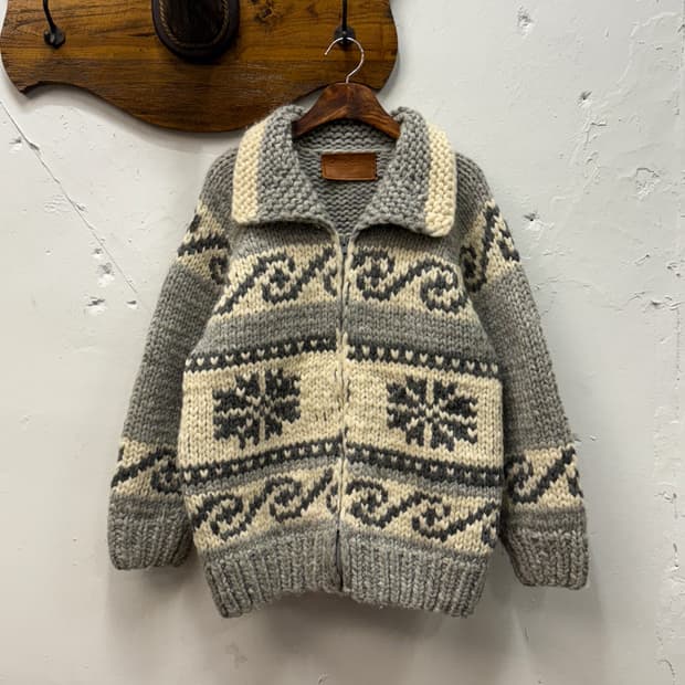 66) Cowichan Shepherd Wool Zip Knit Jack