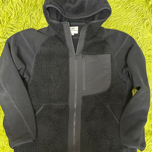 유니클로 화이트마운티니어링 후드 후리스