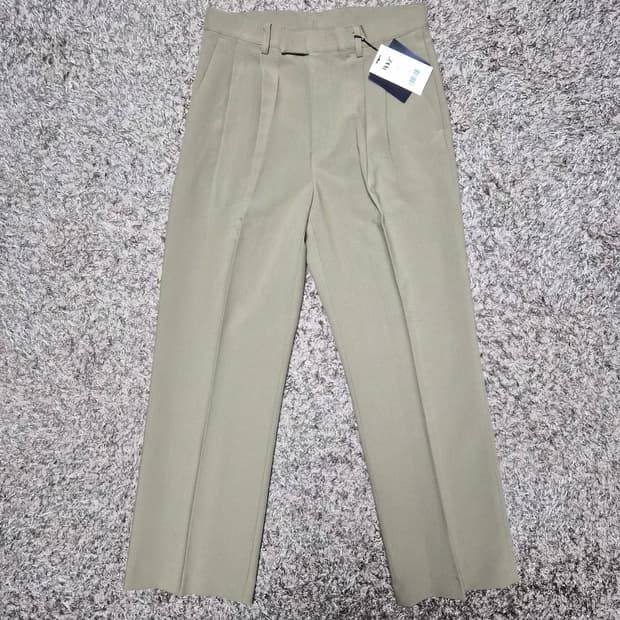 (새상품)RDVZ 백 포인트 투 턱 슬랙스 L