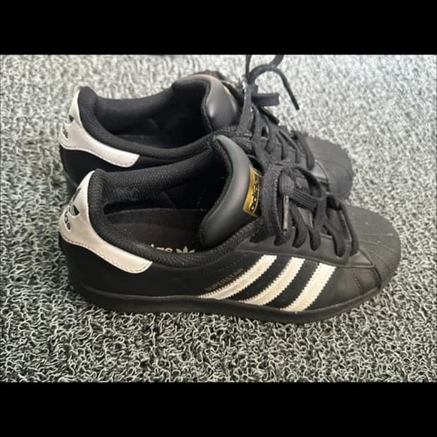 아디다스 슈퍼스타 운동화 235