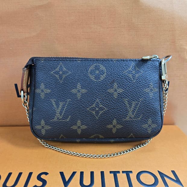 [50%할인] 루이비통 악세수아 미니