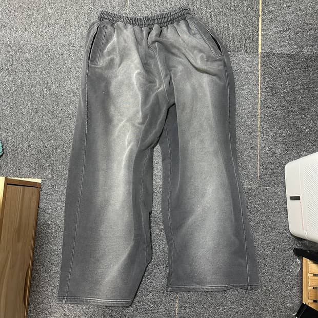 iey 이에이 워시드 스웻팬츠 차콜