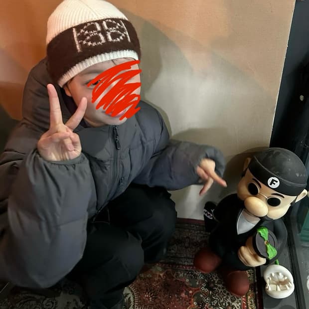 엠블럼 니트 비니