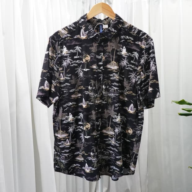 H&M DIVIDCD 딥오션 샤크 알로하 셔츠 2062