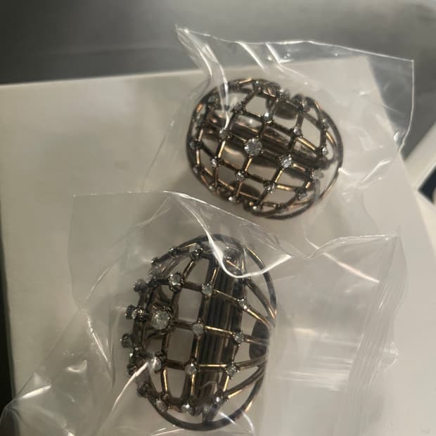 오르 큐빅 볼 귀걸이 새상품