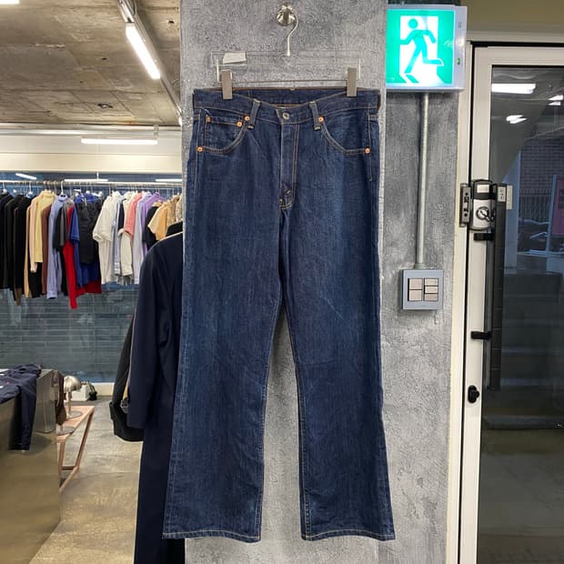 LEVI’S