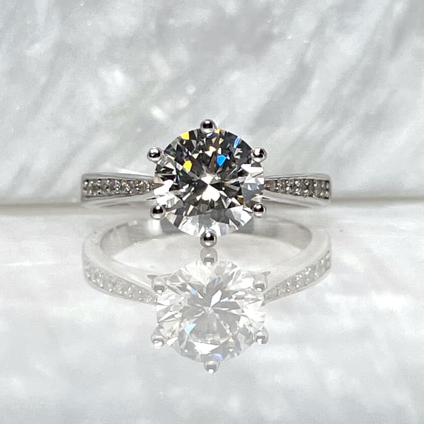 *새상품* 모이사나이트 브릴리언트 컷 헤일로 은반지