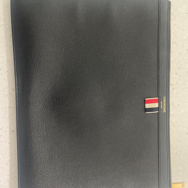 톰브라운 클러치백 판매