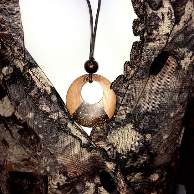 wood circle necklace