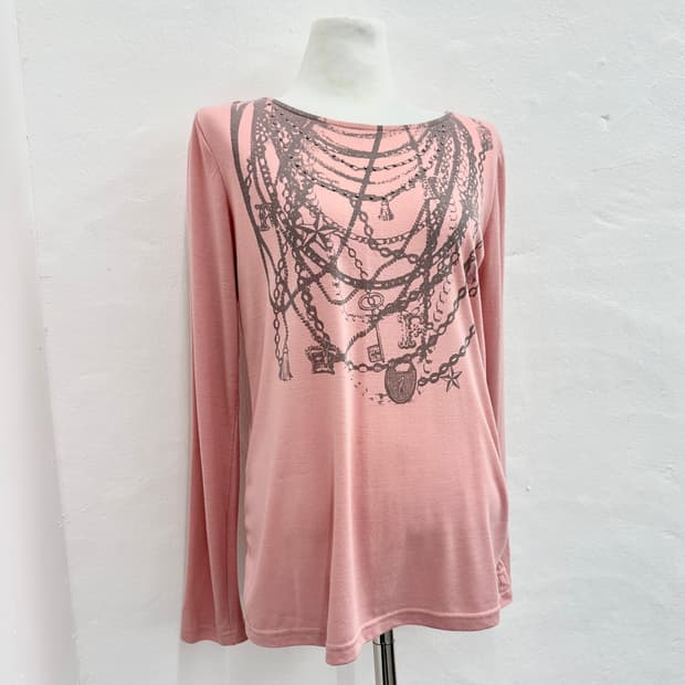 Scarletiara by True jeans chain sleeve