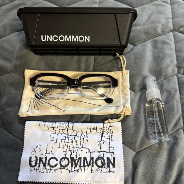 언커먼 아이웨어 x 바호 스튜디오 OCTA