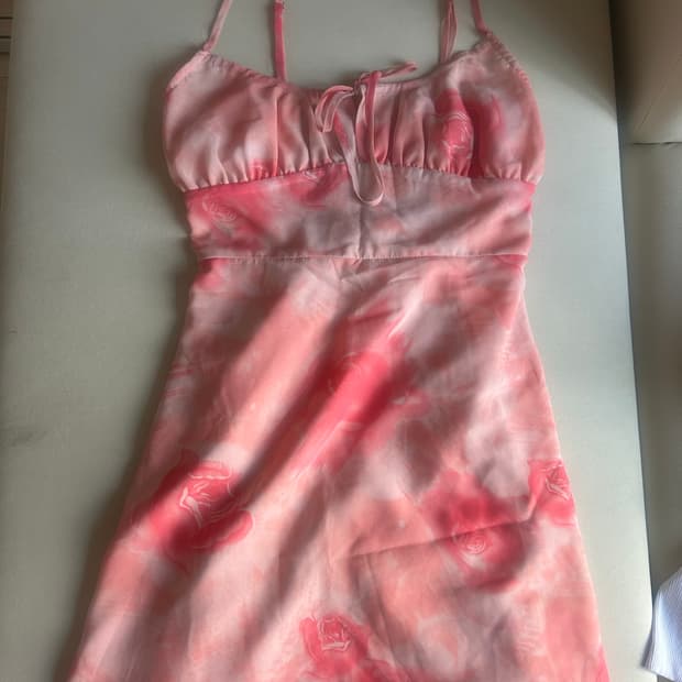 글로니 로지 드레스