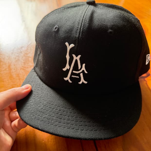 뉴에라 쿠퍼스타운 LA 로고 59FIFTY 피티드 캡 블랙 7 3/8