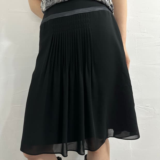 detail midi skirt