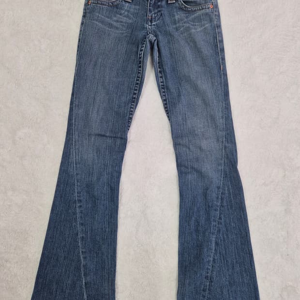 아르마니 익스체인지 부츠컷 데님