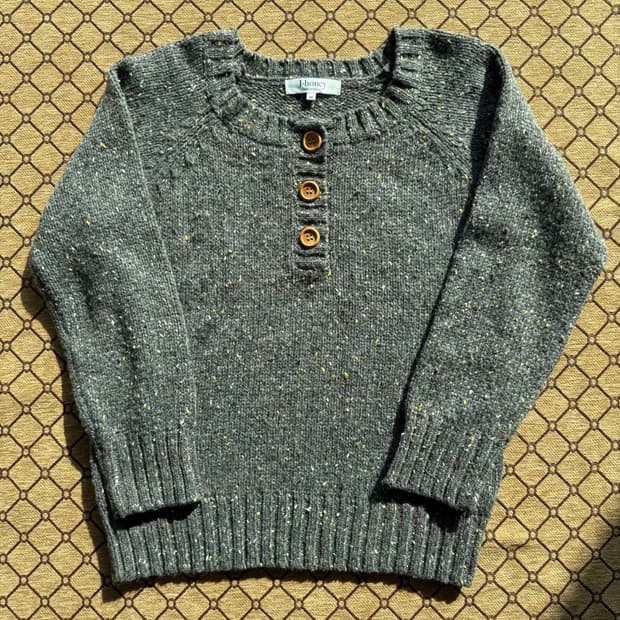 모리 버튼 니트