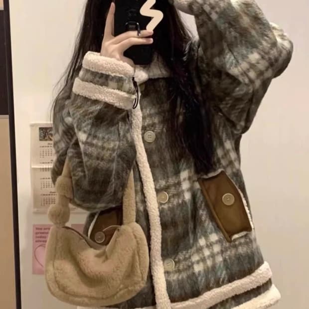 체크 양털 코트