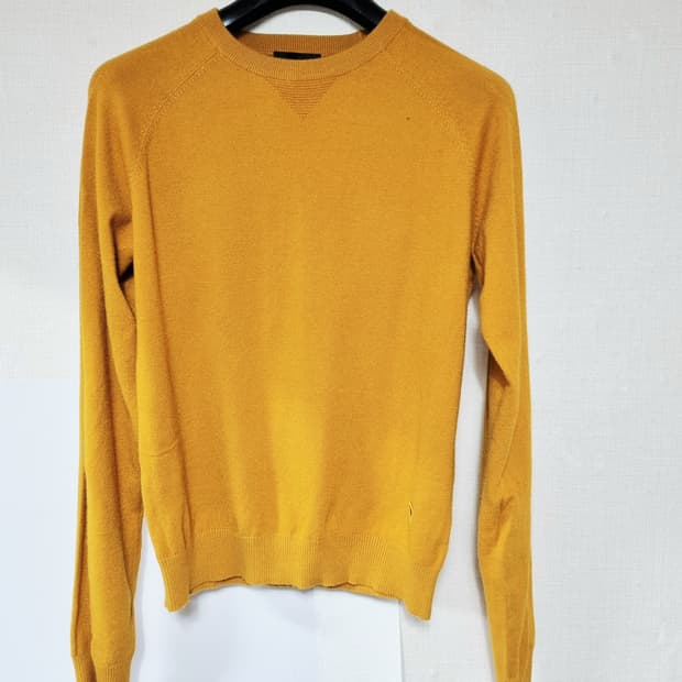 엠포리오알마니 정품 니트 100사이즈