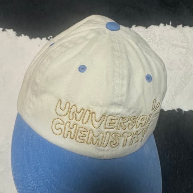 유니버셜 케미스트리 모자