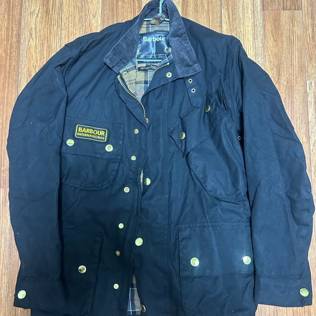 바버 인터네셔널 34사이즈 판매합니다!