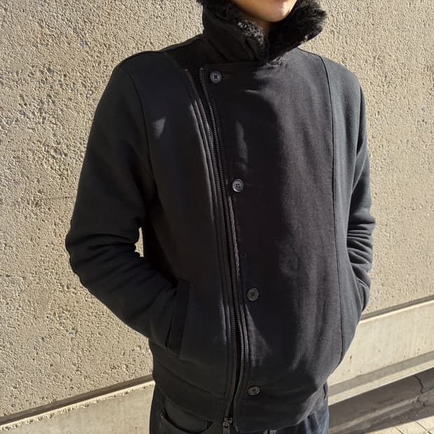 아르마니 익스체인지 퍼 비대칭 자켓