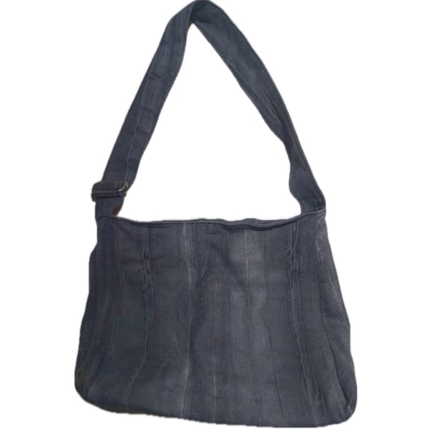 흑청 데님 재질 숄더백