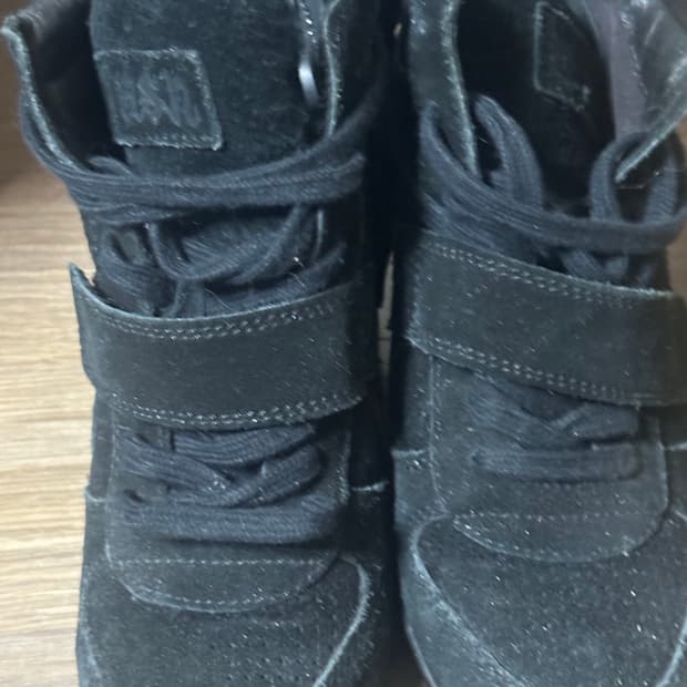 Ash 웨지스니커즈 블랙