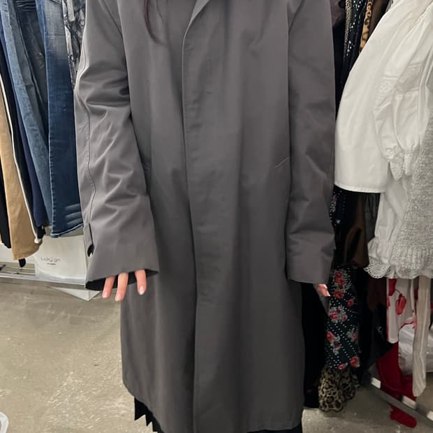 그레이 트렌치코트