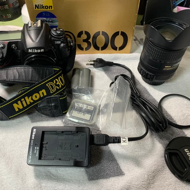 니콘 D300 풀박스, Af-s 18-200 슈퍼줌 등등
