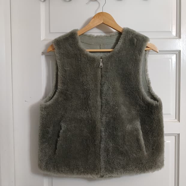 천연 양모 조끼