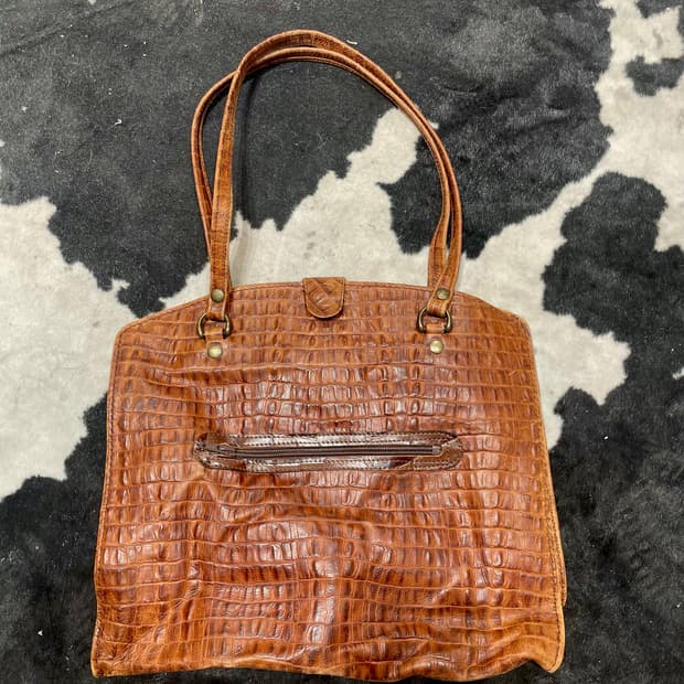 웨스턴 빈티지 크로커 패턴 레더 토트백