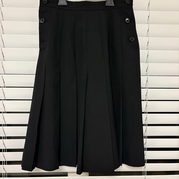 꼼데가르송 플리츠 미디 스커트