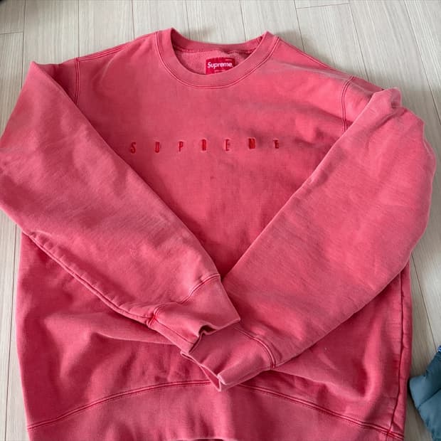 슈프림 맨투맨  M사이즈 supreme