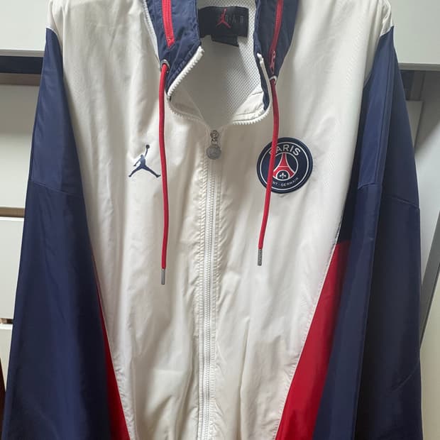조던 x 파리생제르망 바람막이 L size